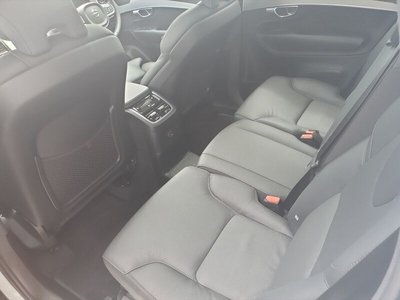 More views of Volvo XC90