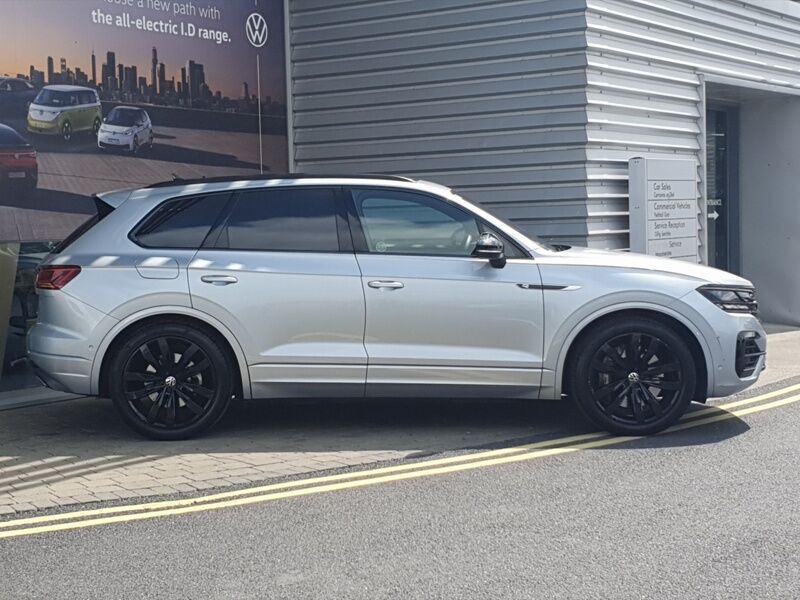 More views of Volkswagen Touareg