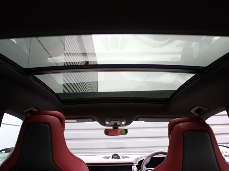 More views of Porsche Macan