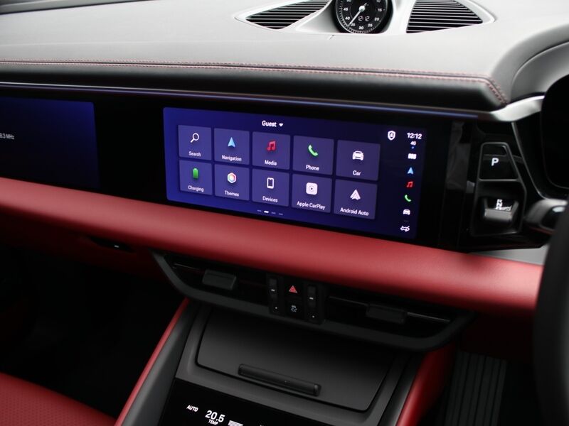 More views of Porsche Macan