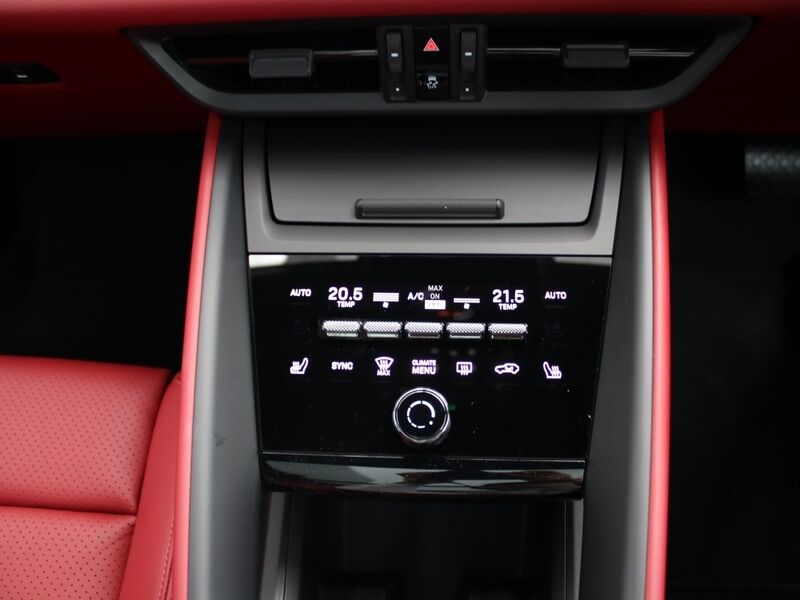 More views of Porsche Macan