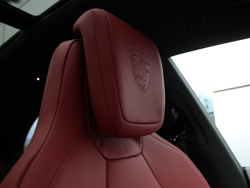 More views of Porsche Macan