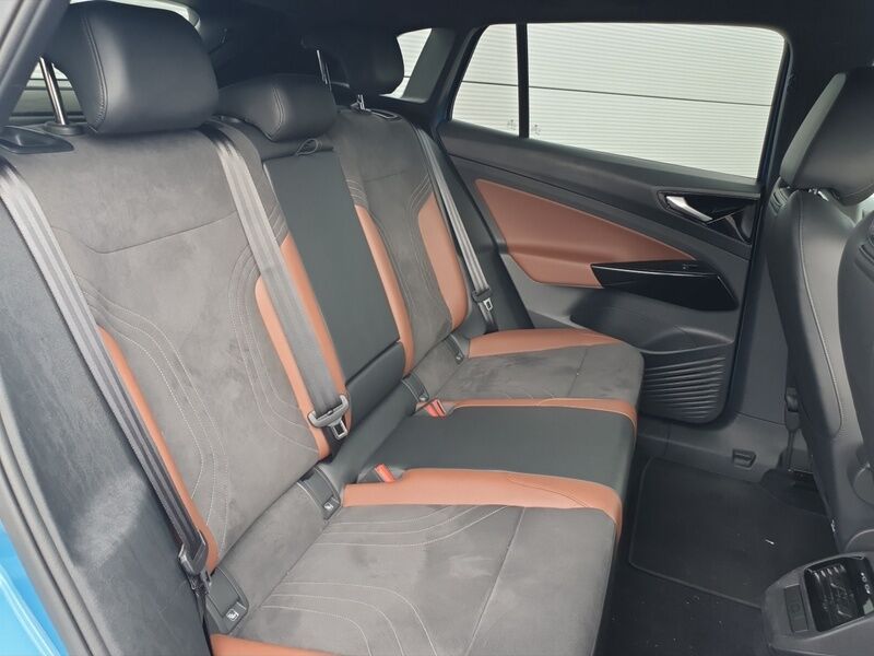 More views of Volkswagen ID.4
