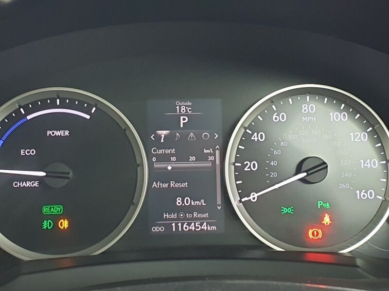 More views of Lexus IS300h
