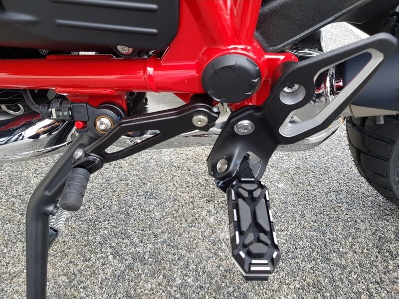 More views of BMW R12