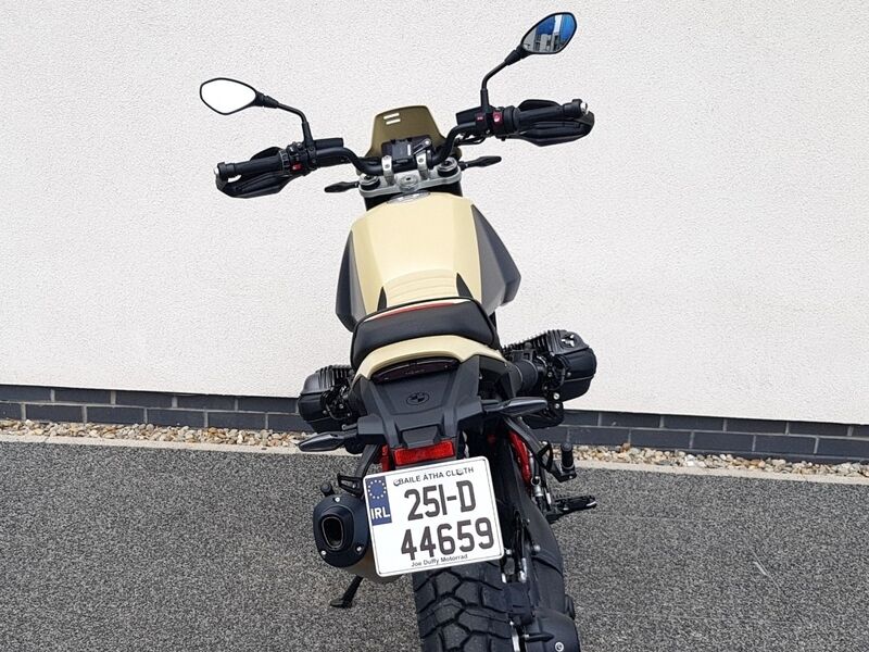 More views of BMW R12