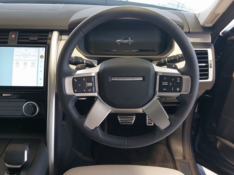 More views of Land Rover Discovery