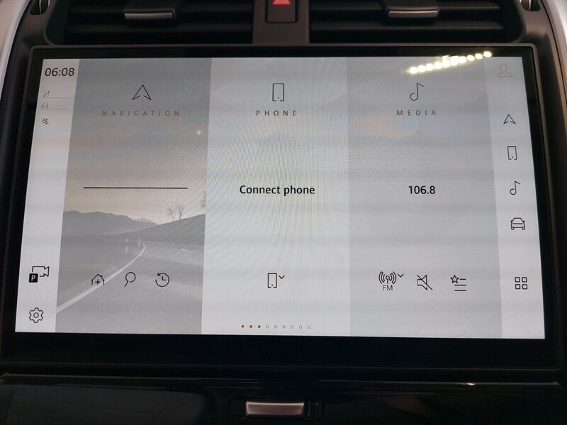 More views of Land Rover Discovery