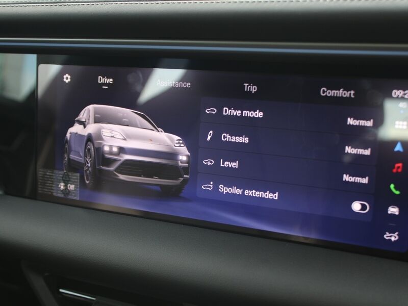 More views of Porsche Macan