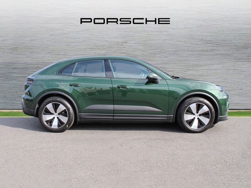 More views of Porsche Macan