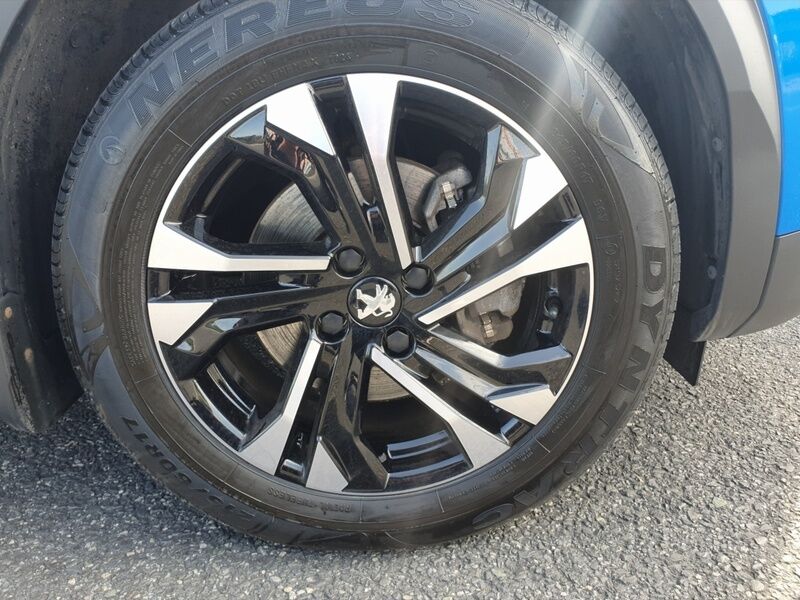 More views of Peugeot 2008