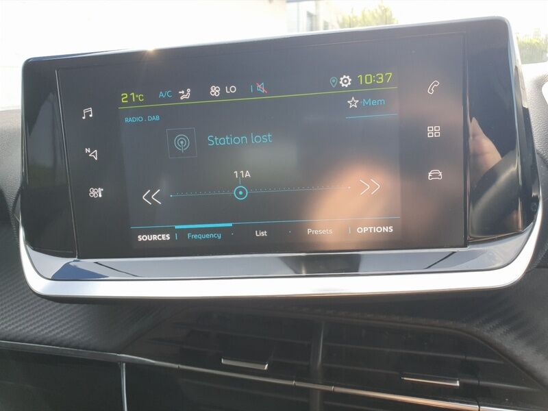 More views of Peugeot 2008