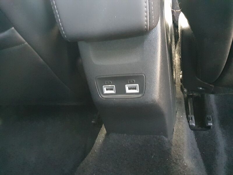 More views of Peugeot 2008