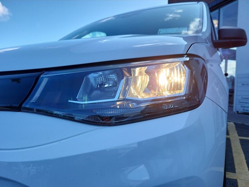 More views of Volkswagen Caddy