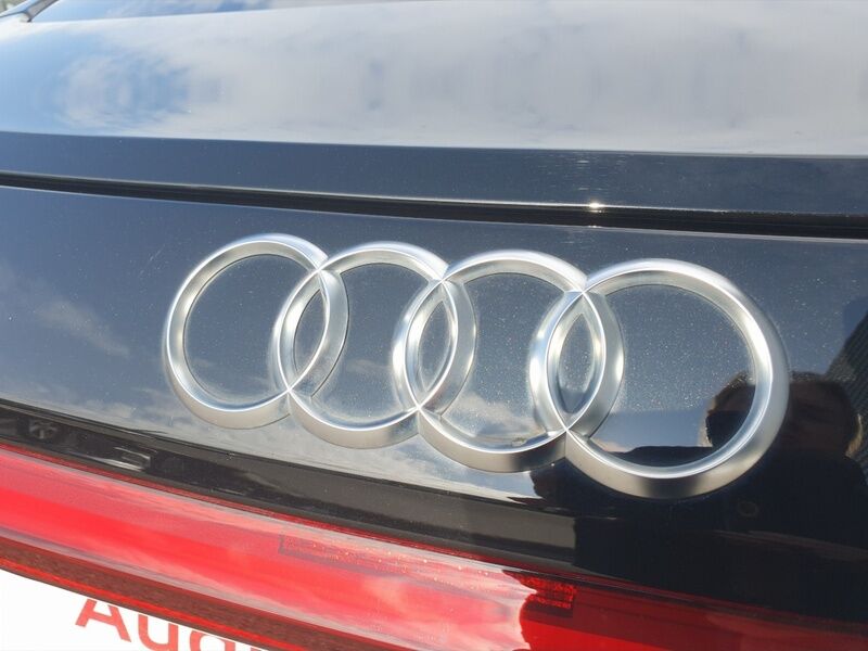 More views of Audi e-tron GT quattro