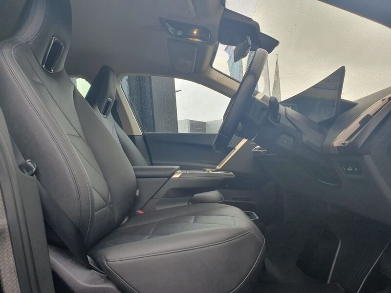 More views of BMW iX