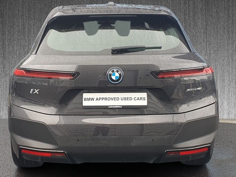 More views of BMW iX