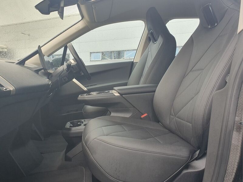 More views of BMW iX