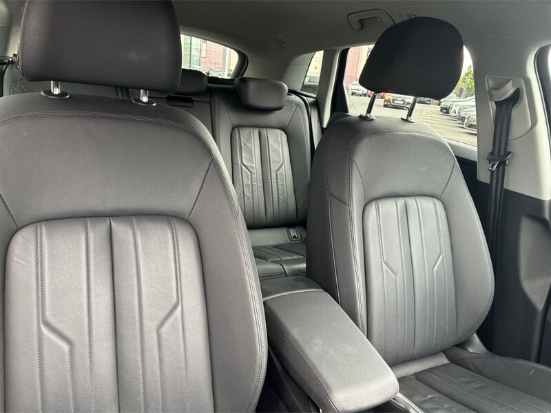 More views of Audi E-Tron