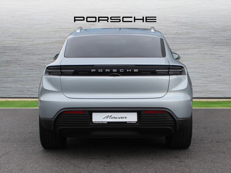 More views of Porsche Macan