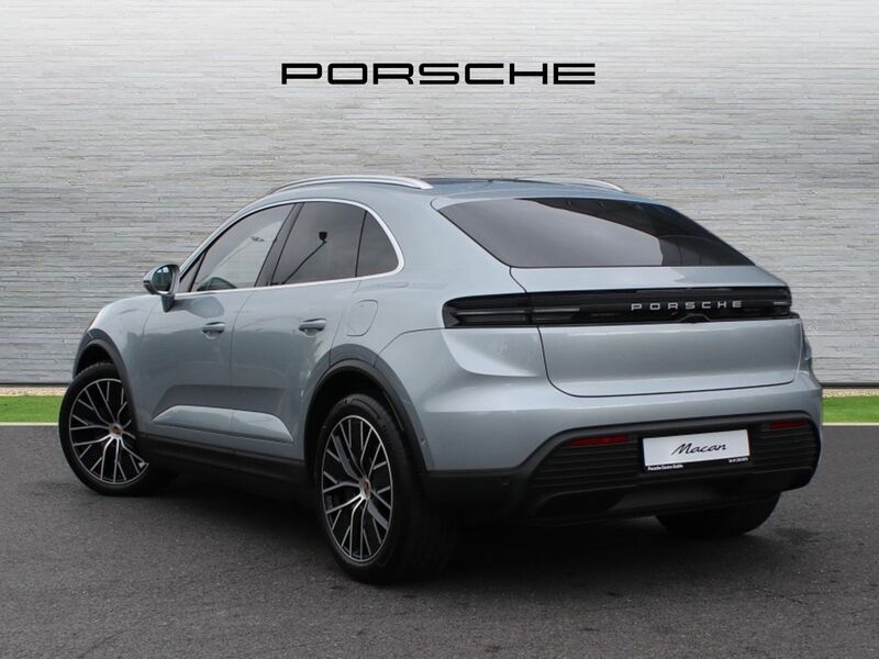 More views of Porsche Macan