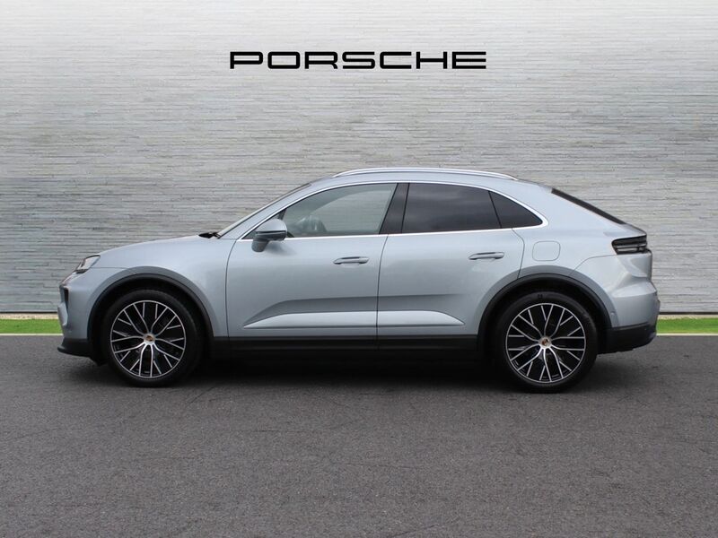 More views of Porsche Macan