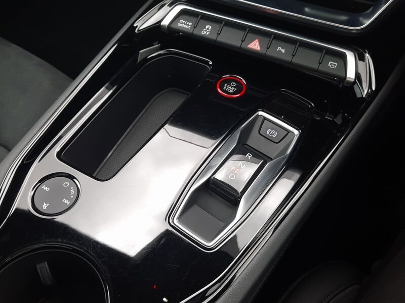 More views of Audi e-tron GT quattro