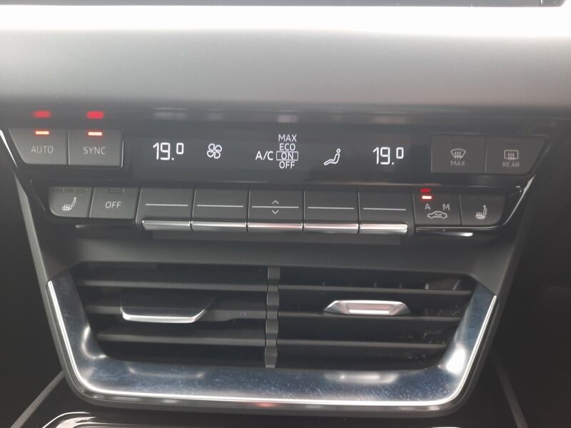More views of Audi e-tron GT quattro