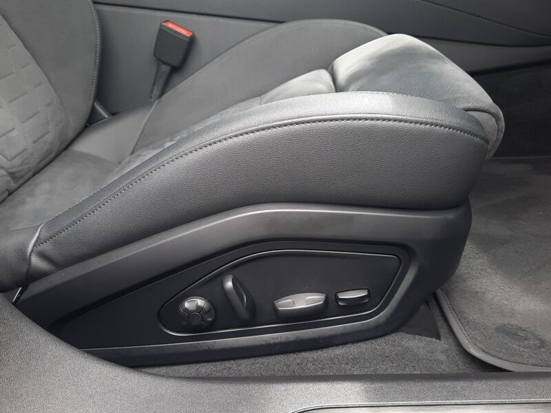 More views of Audi e-tron GT quattro