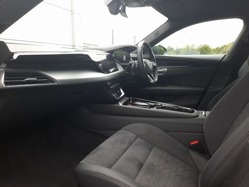 More views of Audi e-tron GT quattro