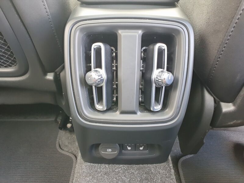 More views of Volvo XC40