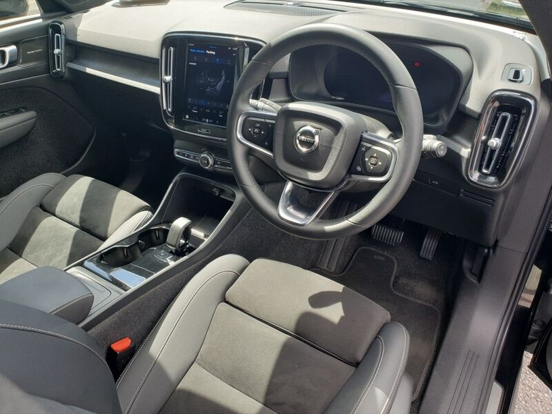 More views of Volvo XC40
