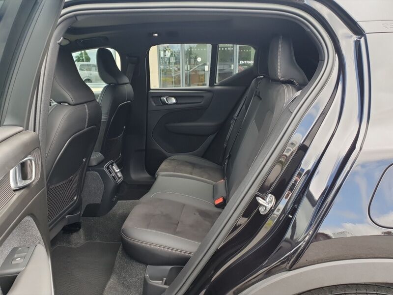 More views of Volvo XC40