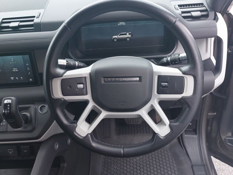 More views of Land Rover Defender