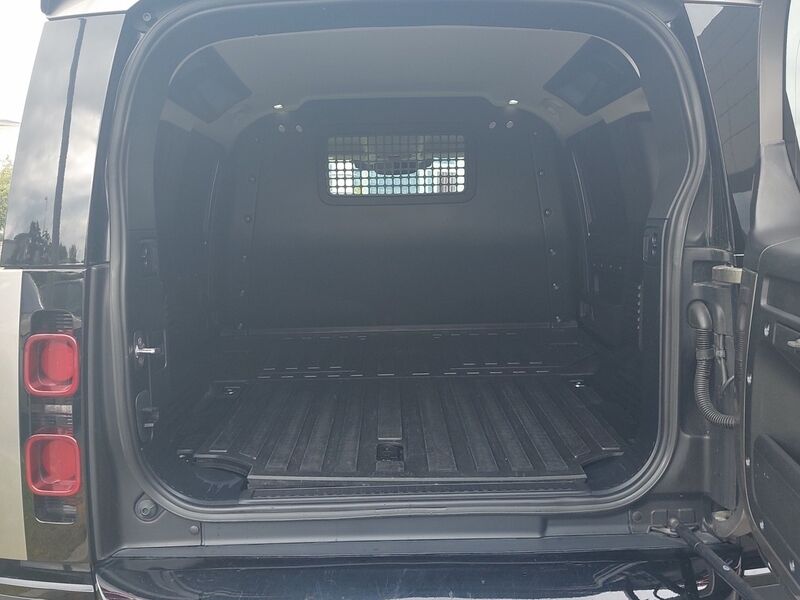 More views of Land Rover Defender