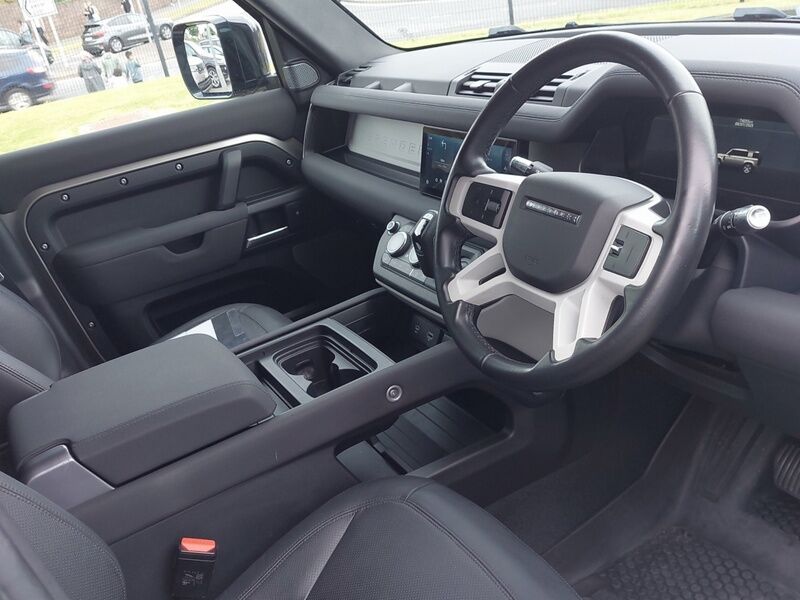 More views of Land Rover Defender