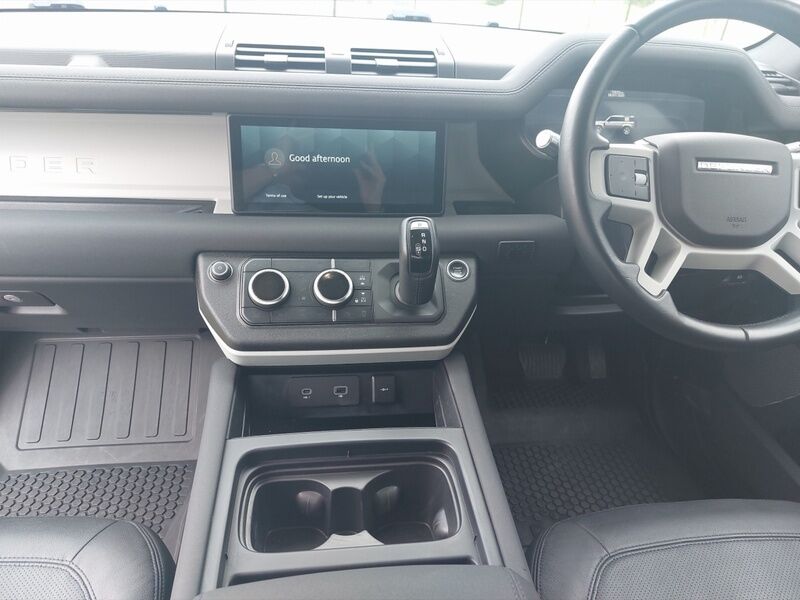 More views of Land Rover Defender