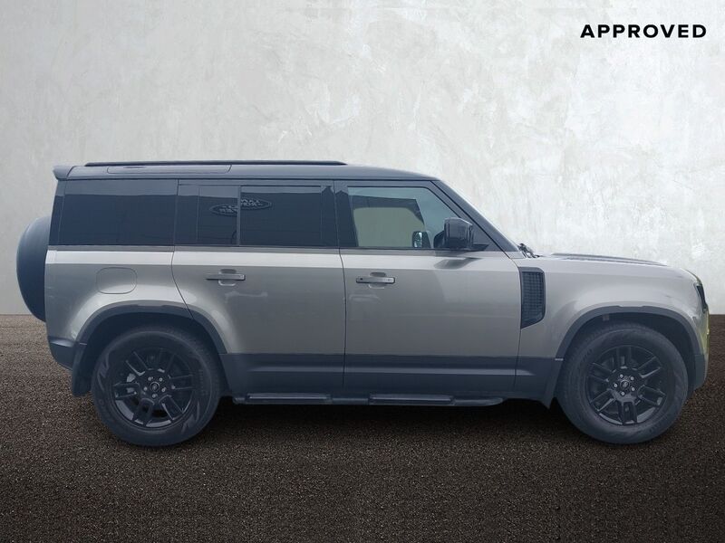 More views of Land Rover Defender