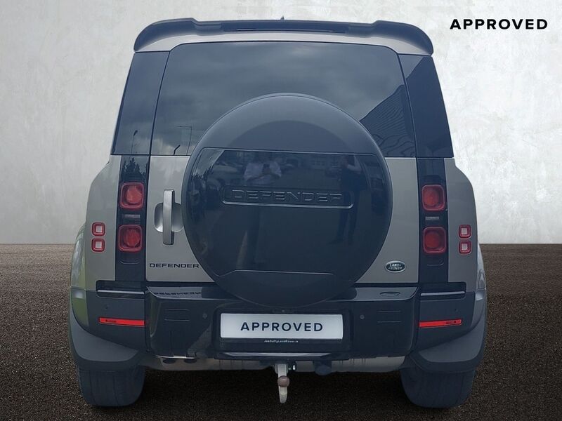 More views of Land Rover Defender