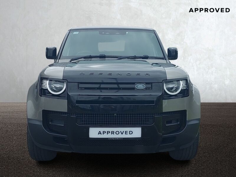 More views of Land Rover Defender