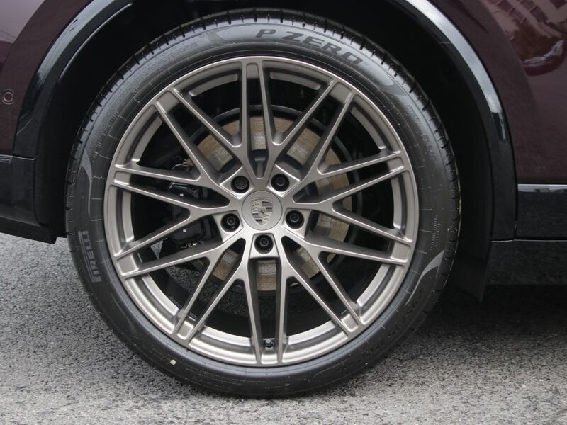 More views of Porsche Macan