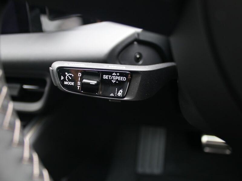 More views of Porsche Macan