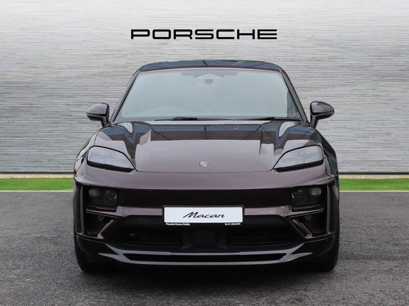 More views of Porsche Macan