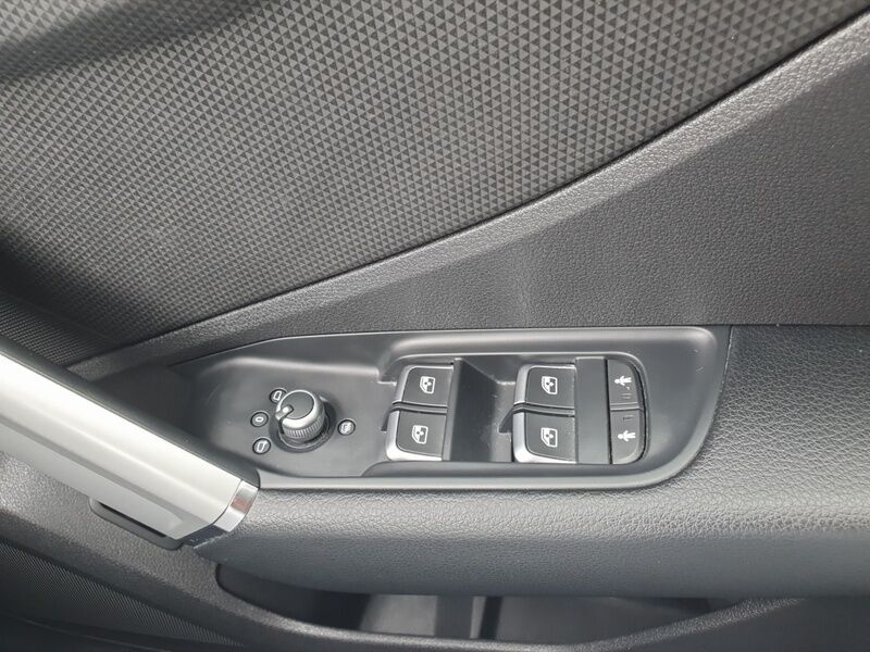 More views of Audi Q2