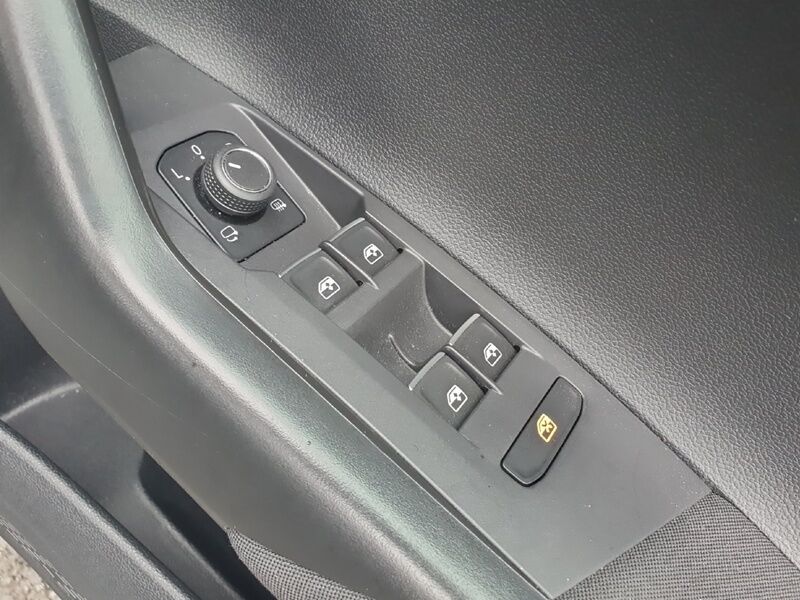 More views of Volkswagen Taigo