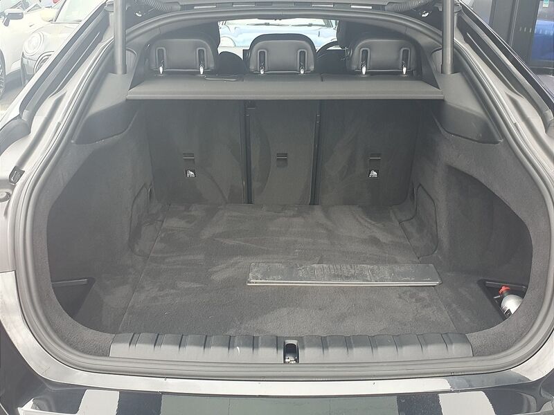 More views of BMW i4