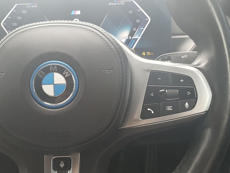 More views of BMW i4