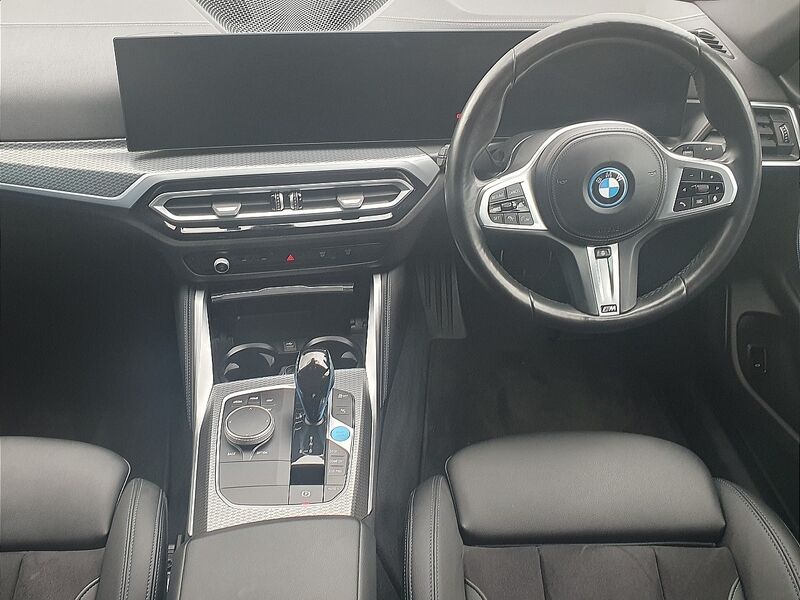 More views of BMW i4