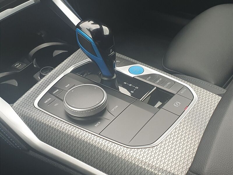 More views of BMW i4