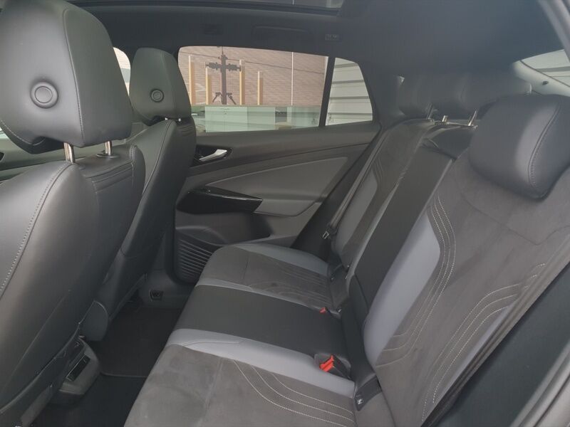 More views of Volkswagen ID.5